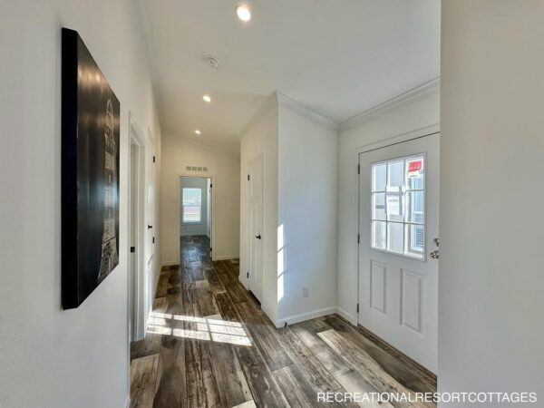 Newton XXL 1088SF 2Bed - 1Bath - Image 9