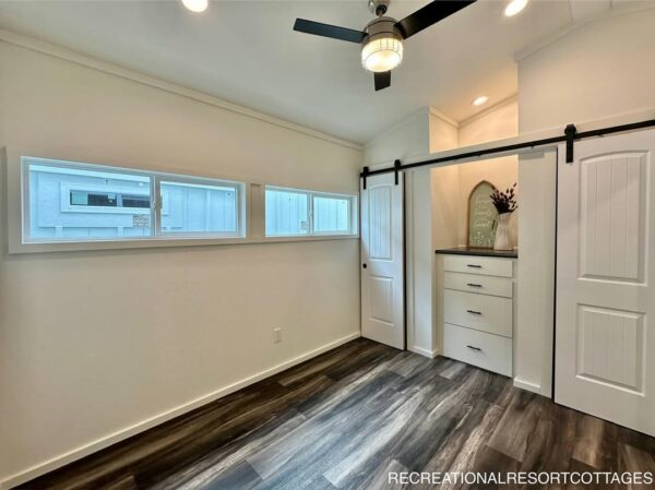 Pennecamp 1Bed - 1Bath 399sf - Image 2