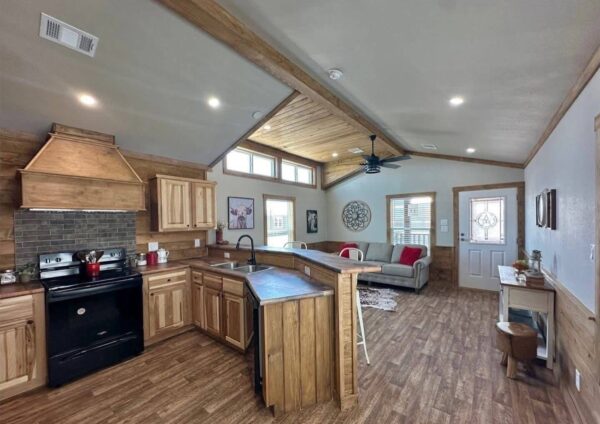 Brazos 2 bed/2 bath 840 sq ft Used - Image 4