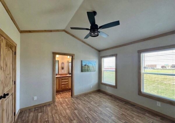 Brazos 2 bed/2 bath 840 sq ft Used - Image 10